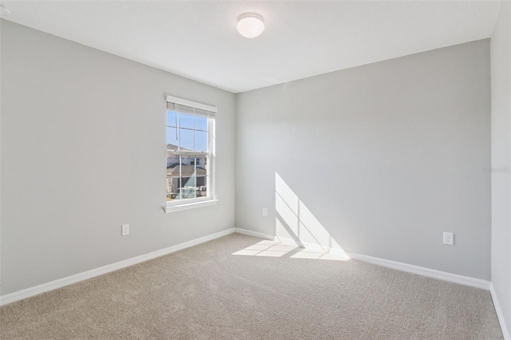 For Rent: $2,250 (3 beds, 2 baths, 1822 Square Feet)