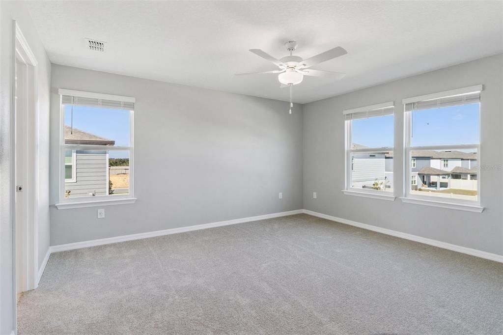 For Rent: $2,250 (3 beds, 2 baths, 1822 Square Feet)