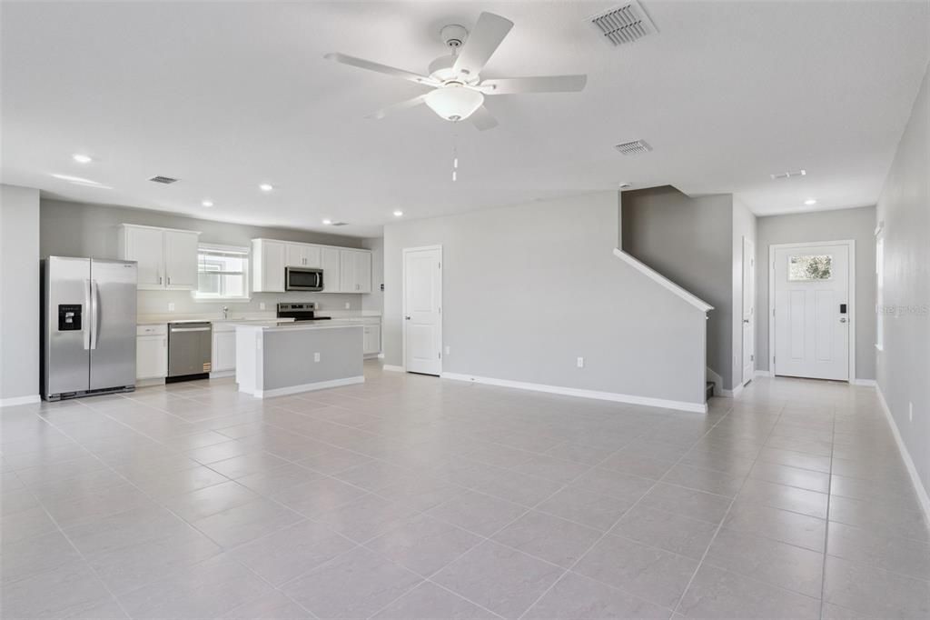 For Rent: $2,250 (3 beds, 2 baths, 1822 Square Feet)