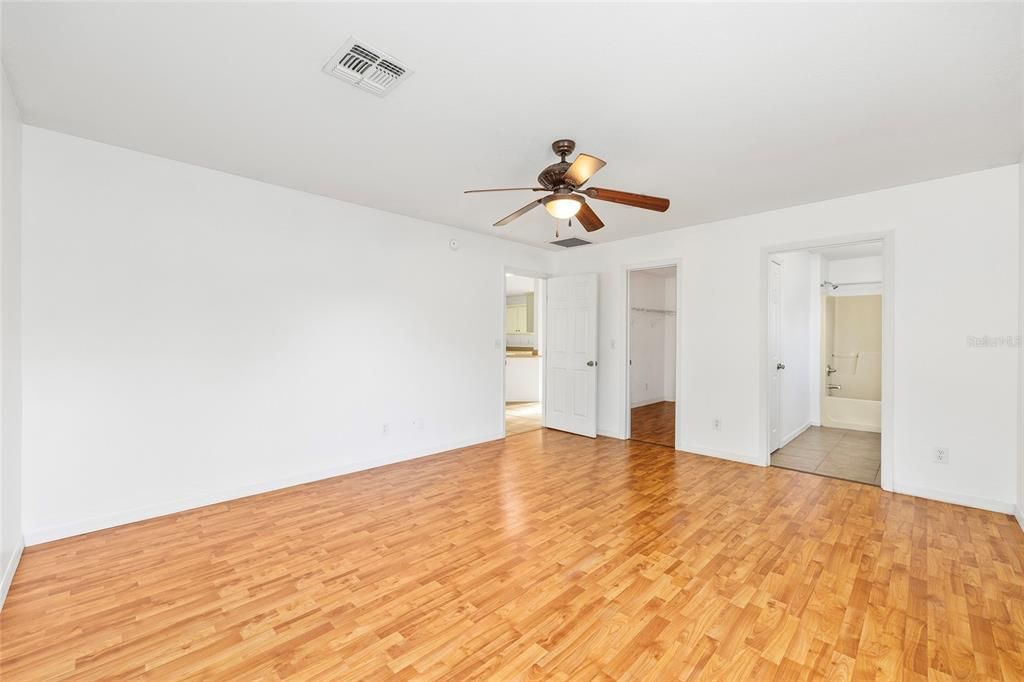 待售: $259,900 (3 贝兹, 2 浴室, 1818 平方英尺)