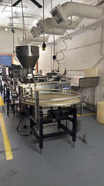 待售: $499,900 (0 贝兹, 0 浴室, 877 平方英尺)