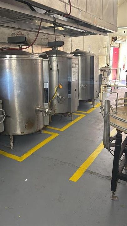 待售: $499,900 (0 贝兹, 0 浴室, 877 平方英尺)