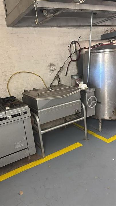 待售: $499,900 (0 贝兹, 0 浴室, 877 平方英尺)