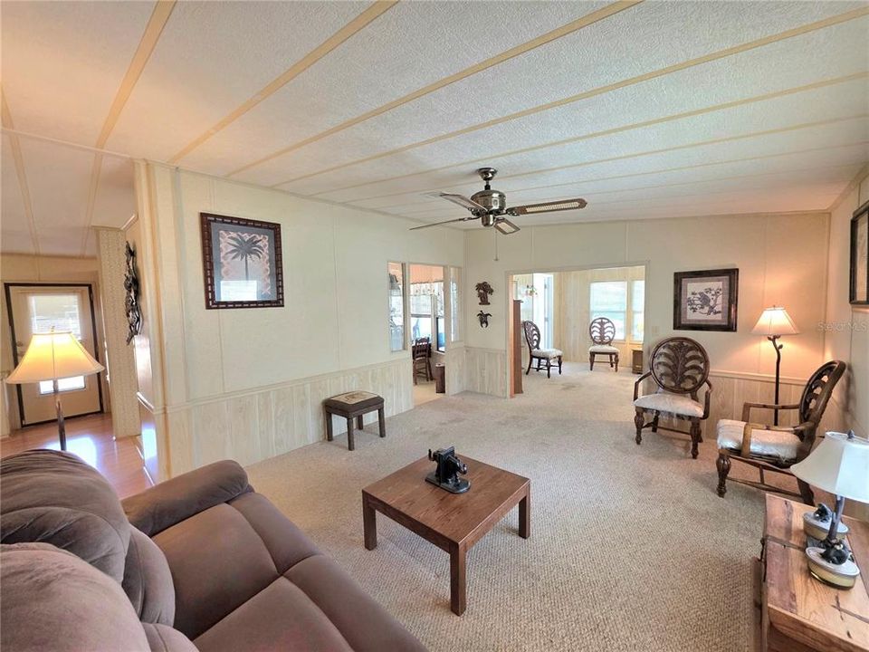 En Venta: $189,500 (2 camas, 2 baños, 1208 Pies cuadrados)