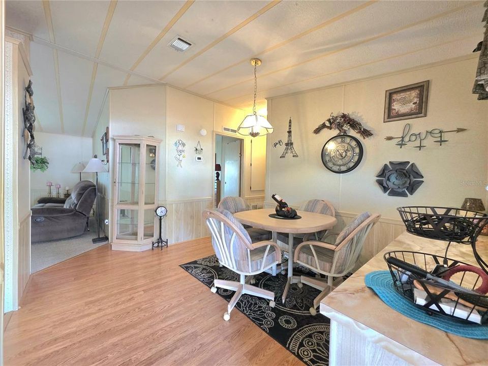 En Venta: $189,500 (2 camas, 2 baños, 1208 Pies cuadrados)