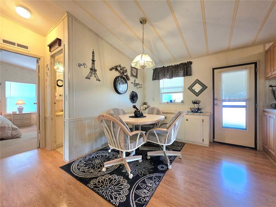 En Venta: $189,500 (2 camas, 2 baños, 1208 Pies cuadrados)