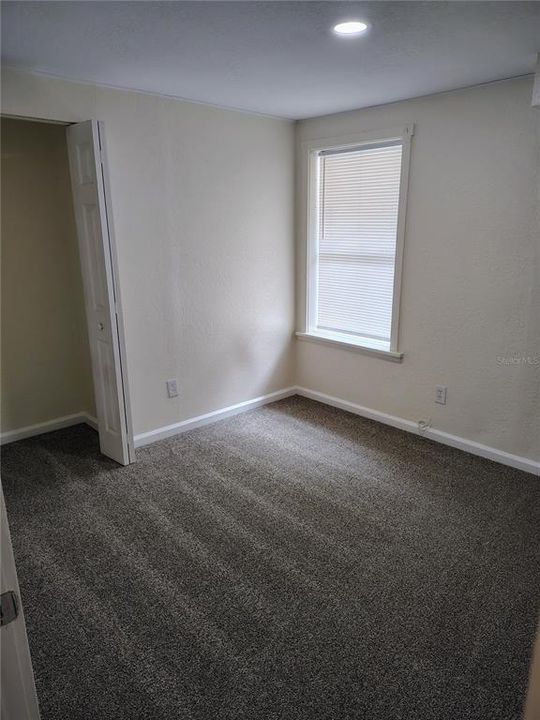 出租: $1,495 (2 贝兹, 1 浴室, 930 平方英尺)