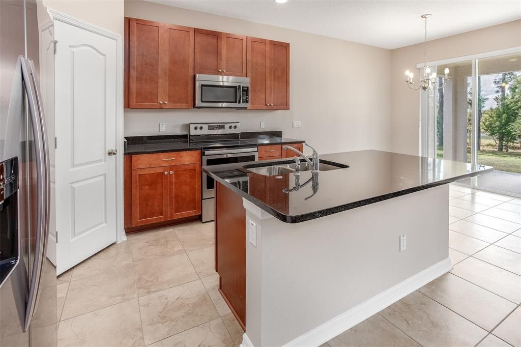 出租: $1,999 (3 贝兹, 2 浴室, 1489 平方英尺)