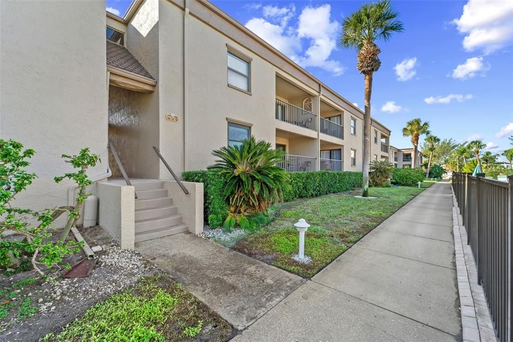 待售: $548,000 (2 贝兹, 2 浴室, 1145 平方英尺)