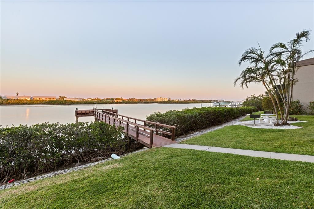 待售: $548,000 (2 贝兹, 2 浴室, 1145 平方英尺)