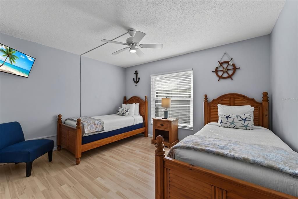 待售: $548,000 (2 贝兹, 2 浴室, 1145 平方英尺)