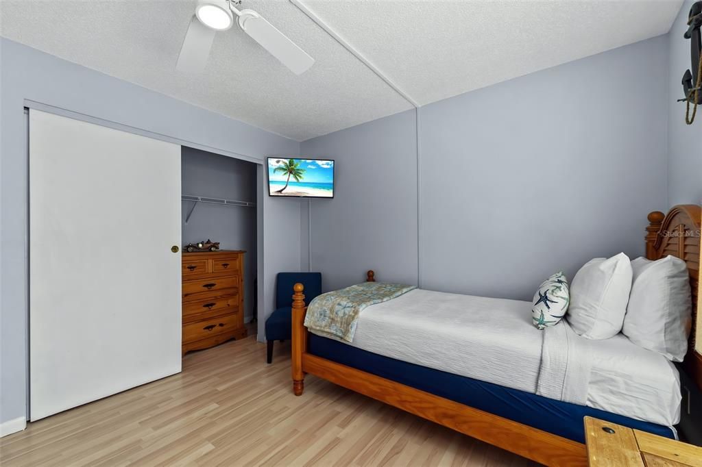 待售: $548,000 (2 贝兹, 2 浴室, 1145 平方英尺)