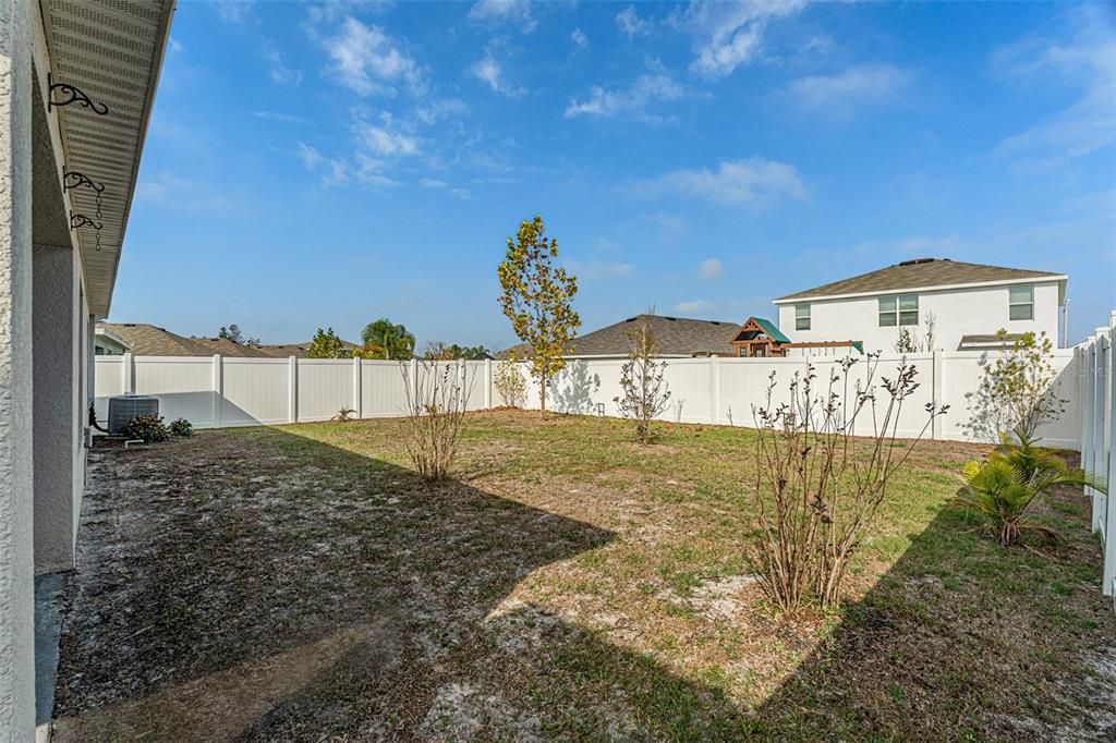 For Sale: $314,444 (4 beds, 2 baths, 1811 Square Feet)