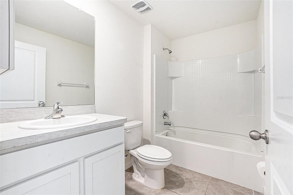 For Sale: $314,444 (4 beds, 2 baths, 1811 Square Feet)