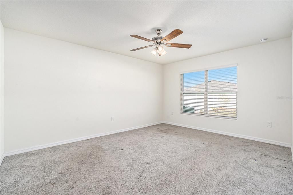 For Sale: $314,444 (4 beds, 2 baths, 1811 Square Feet)