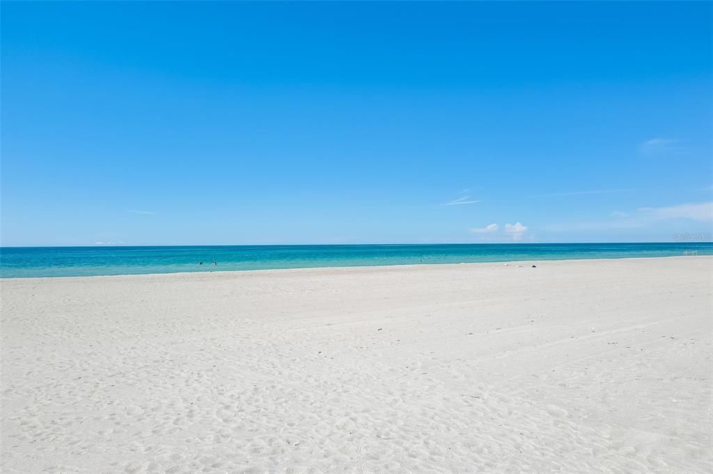 For Sale: $470,000 (1 beds, 1 baths, 416 Square Feet)