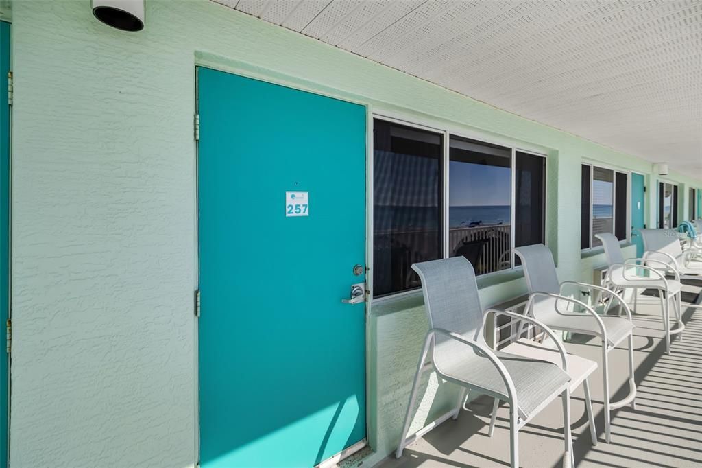 For Sale: $470,000 (1 beds, 1 baths, 416 Square Feet)