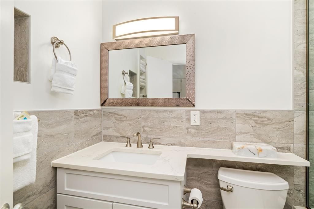 For Sale: $470,000 (1 beds, 1 baths, 416 Square Feet)