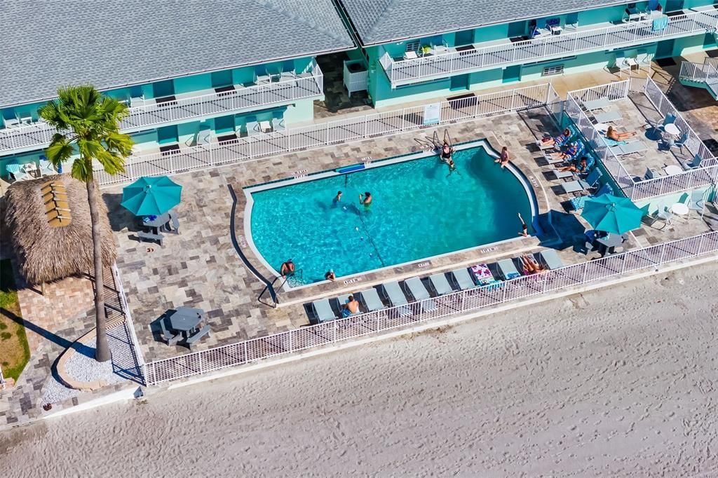 For Sale: $470,000 (1 beds, 1 baths, 416 Square Feet)