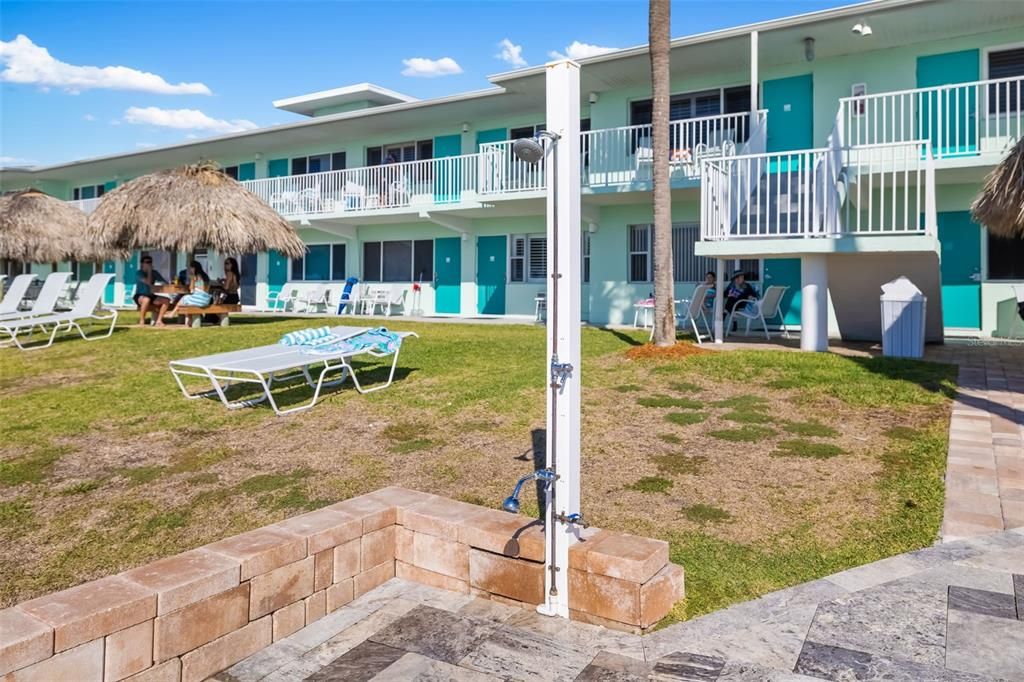 For Sale: $470,000 (1 beds, 1 baths, 416 Square Feet)