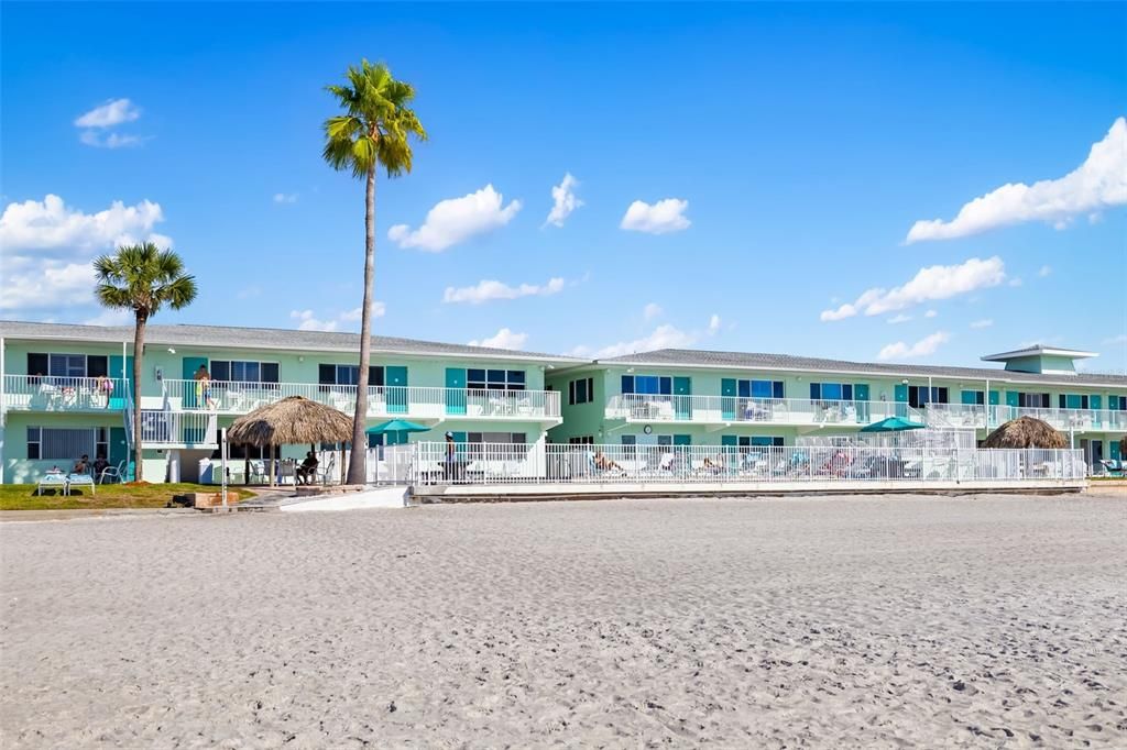 For Sale: $470,000 (1 beds, 1 baths, 416 Square Feet)