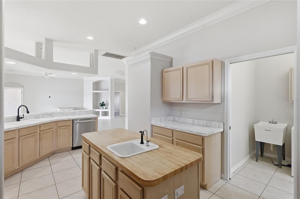 For Sale: $554,000 (3 beds, 3 baths, 2268 Square Feet)