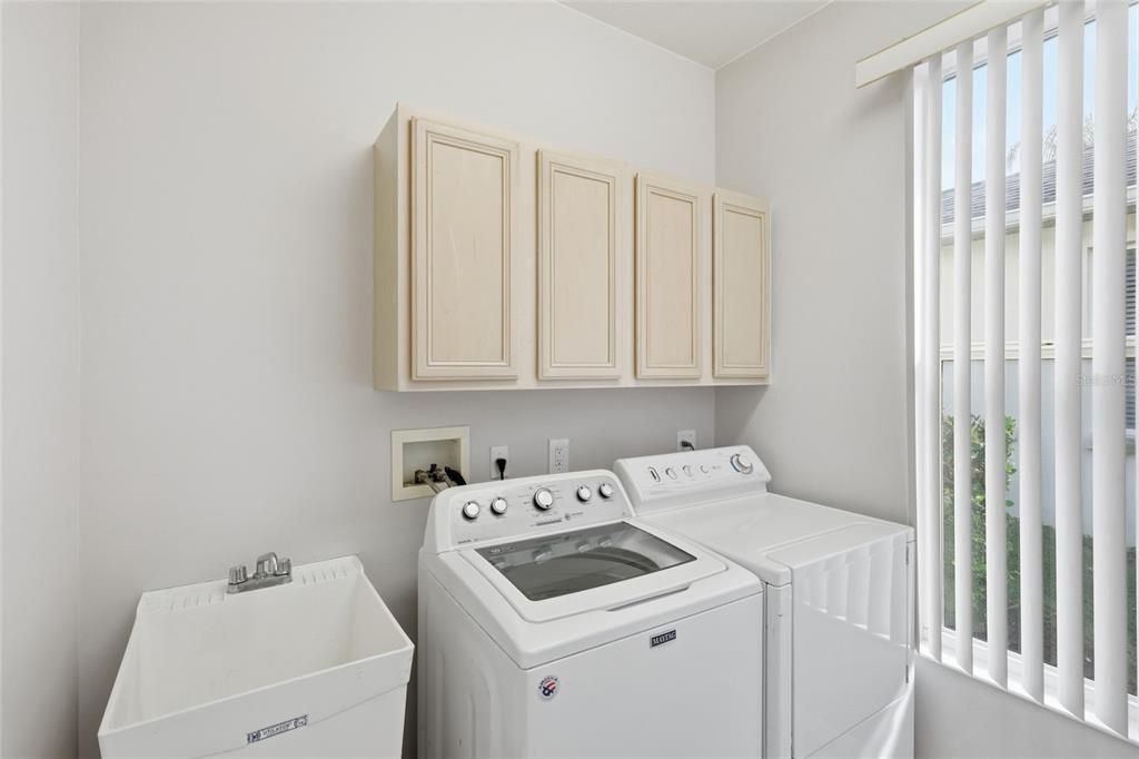 For Sale: $554,000 (3 beds, 3 baths, 2268 Square Feet)