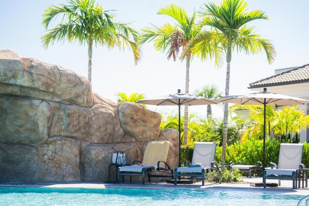 En Venta: $675,000 (3 camas, 2 baños, 2108 Pies cuadrados)