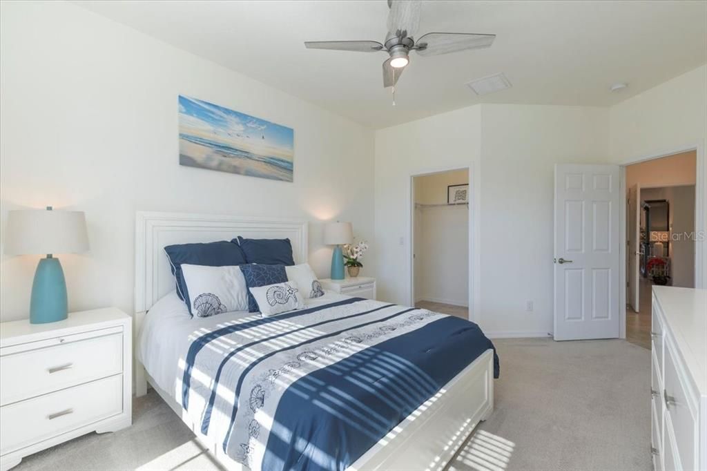 En Venta: $675,000 (3 camas, 2 baños, 2108 Pies cuadrados)