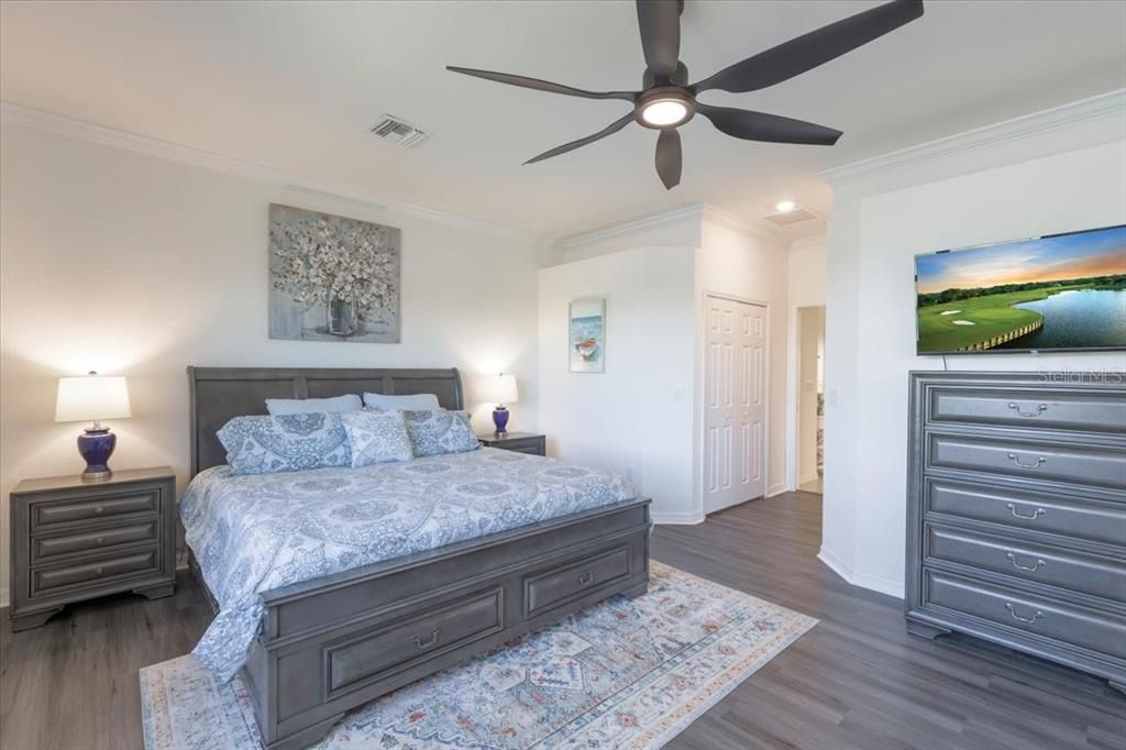 En Venta: $675,000 (3 camas, 2 baños, 2108 Pies cuadrados)