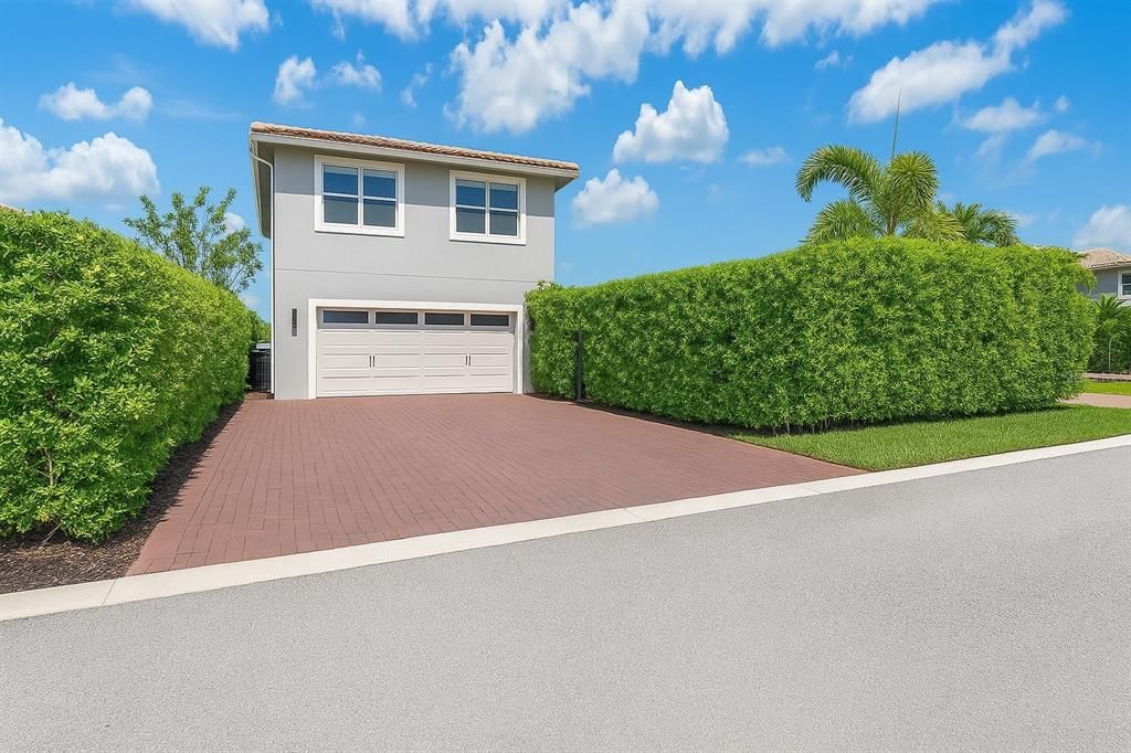 В аренду: $6,500 (5 спален, 4 ванн, 4211 Квадратных фут)