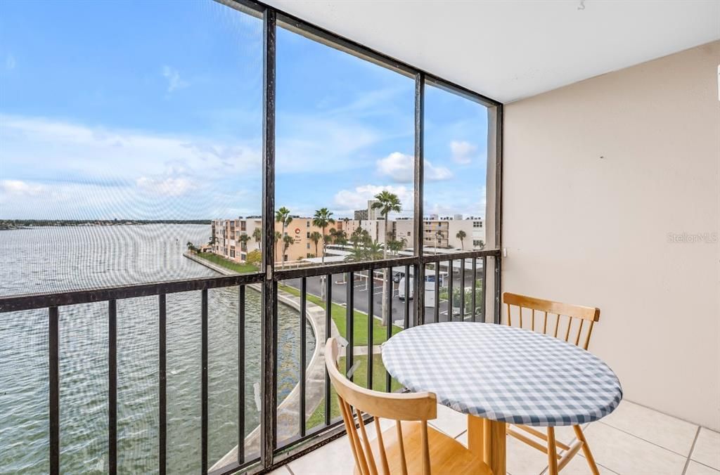 出租: $2,000 (1 贝兹, 1 浴室, 900 平方英尺)