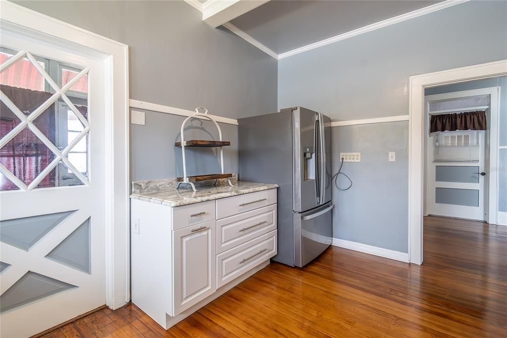 На продажу: $435,000 (5 спален, 3 ванн, 2829 Квадратных фут)