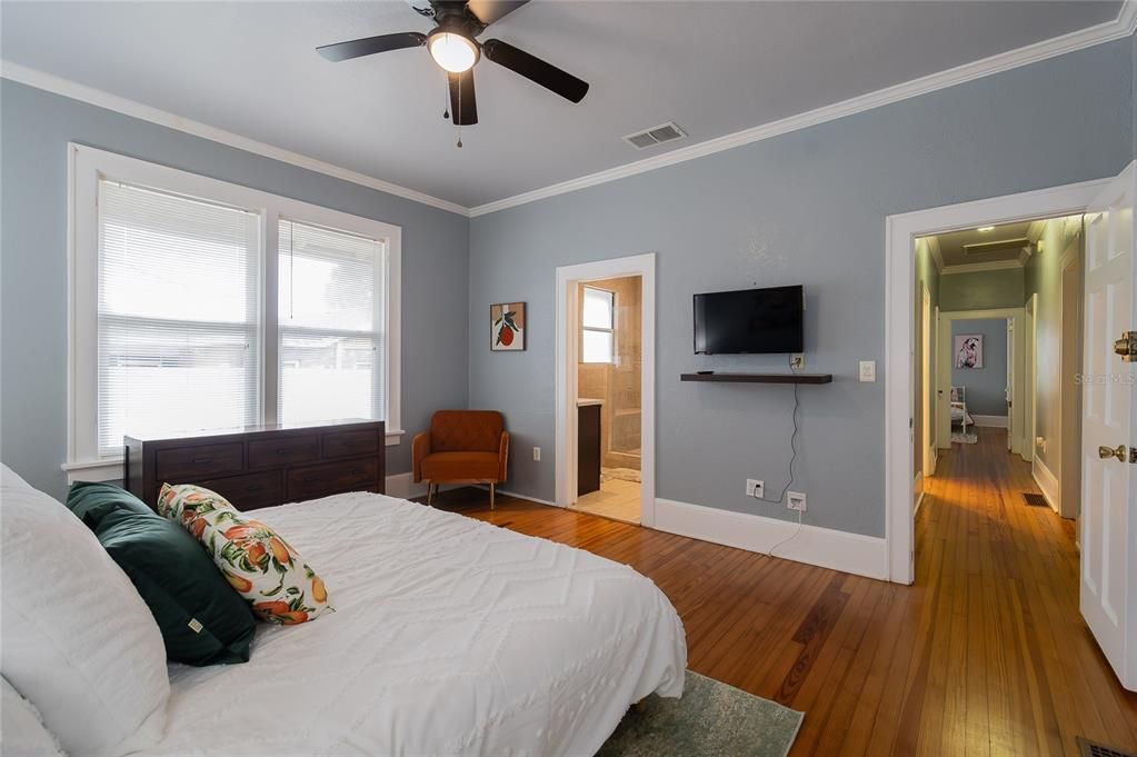 На продажу: $435,000 (5 спален, 3 ванн, 2829 Квадратных фут)