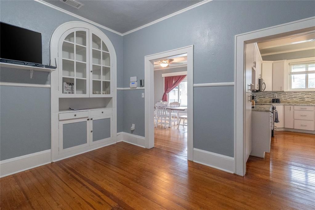 На продажу: $435,000 (5 спален, 3 ванн, 2829 Квадратных фут)