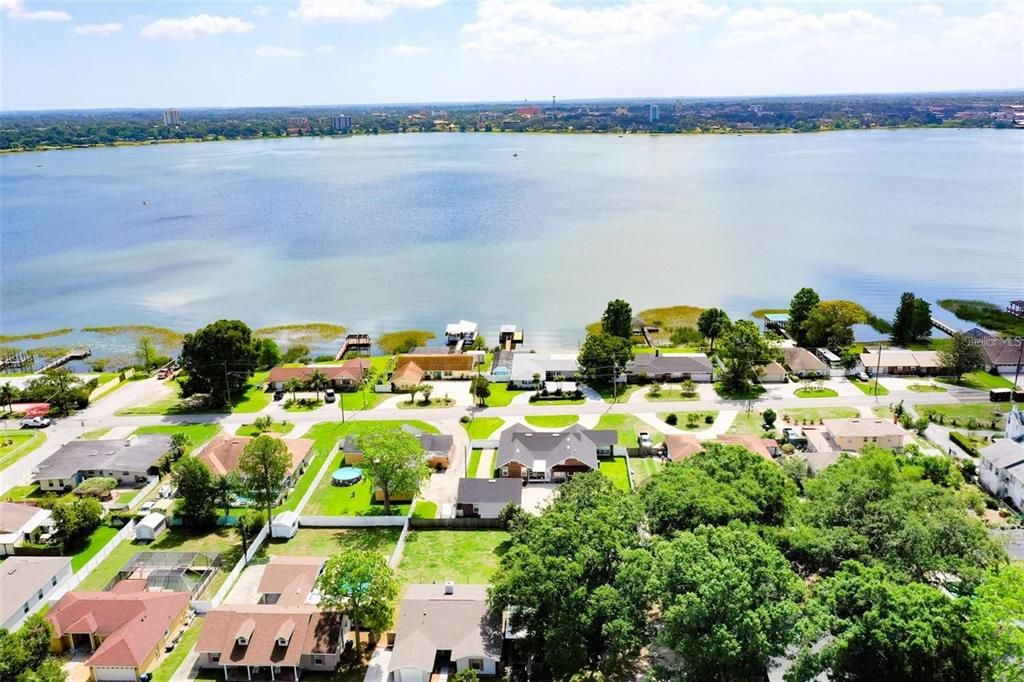 На продажу: $435,000 (5 спален, 3 ванн, 2829 Квадратных фут)