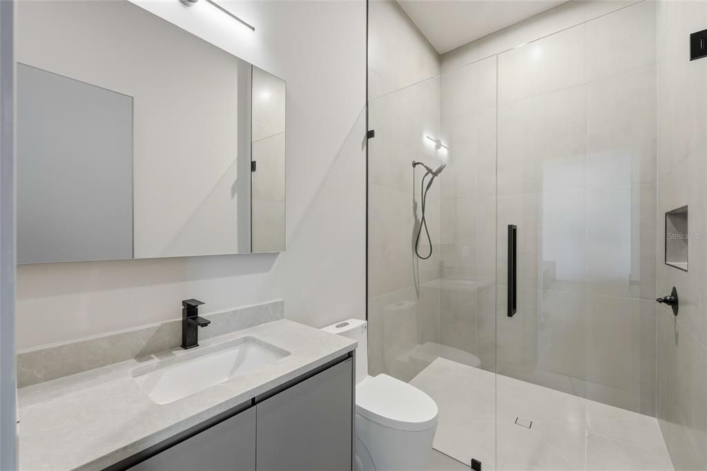 For Sale: $4,050,000 (4 beds, 5 baths, 4874 Square Feet)