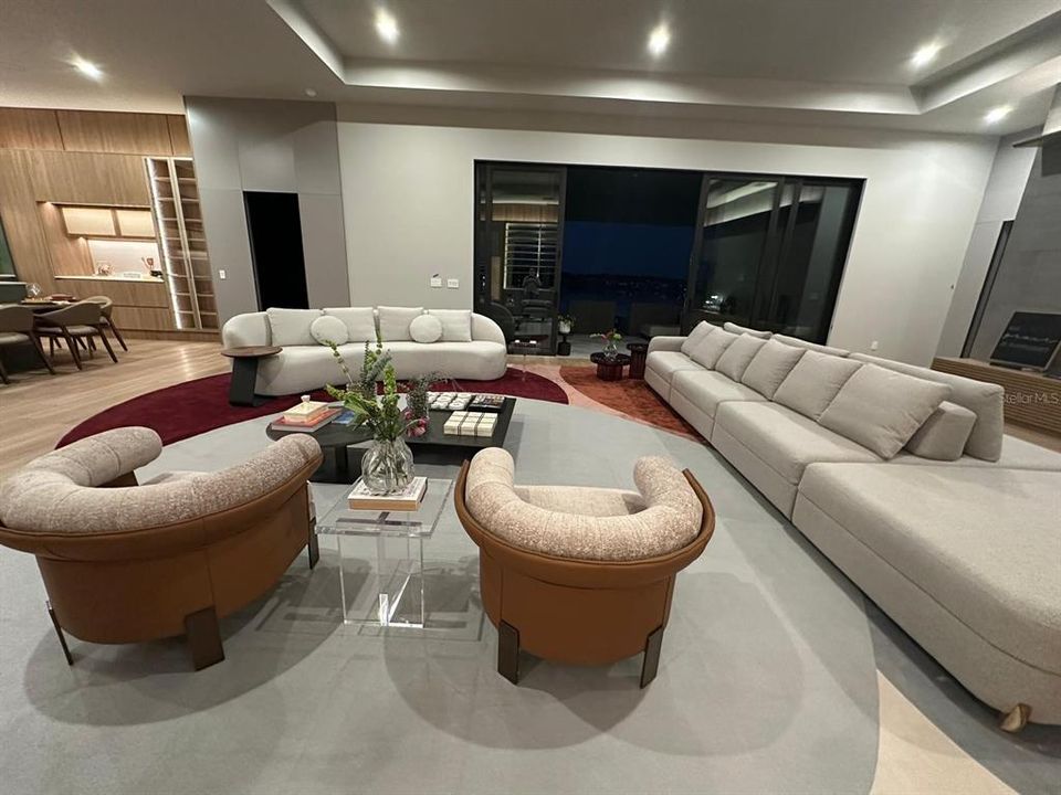 For Sale: $4,050,000 (4 beds, 5 baths, 4874 Square Feet)