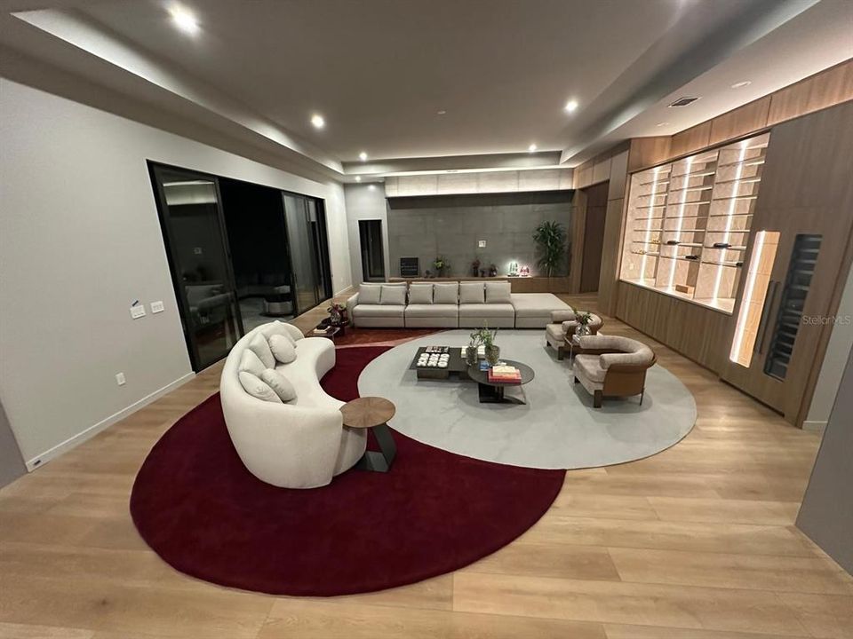 For Sale: $4,050,000 (4 beds, 5 baths, 4874 Square Feet)