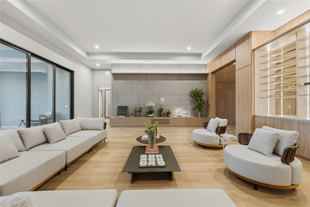 For Sale: $4,050,000 (4 beds, 5 baths, 4874 Square Feet)