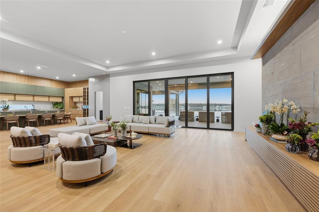 For Sale: $4,050,000 (4 beds, 5 baths, 4874 Square Feet)