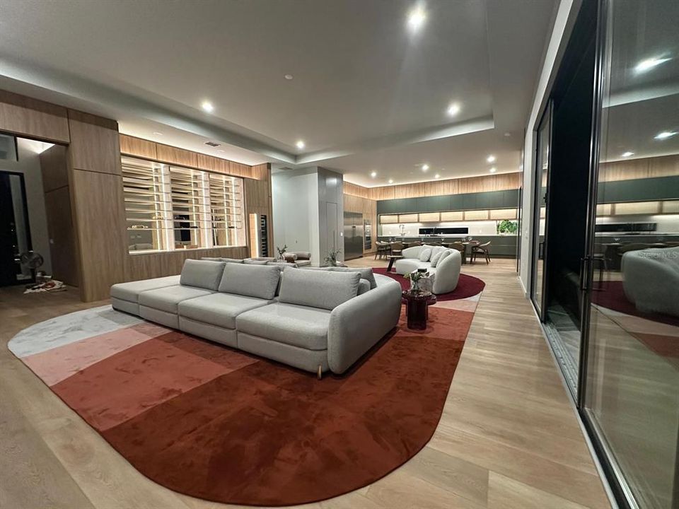 For Sale: $4,050,000 (4 beds, 5 baths, 4874 Square Feet)