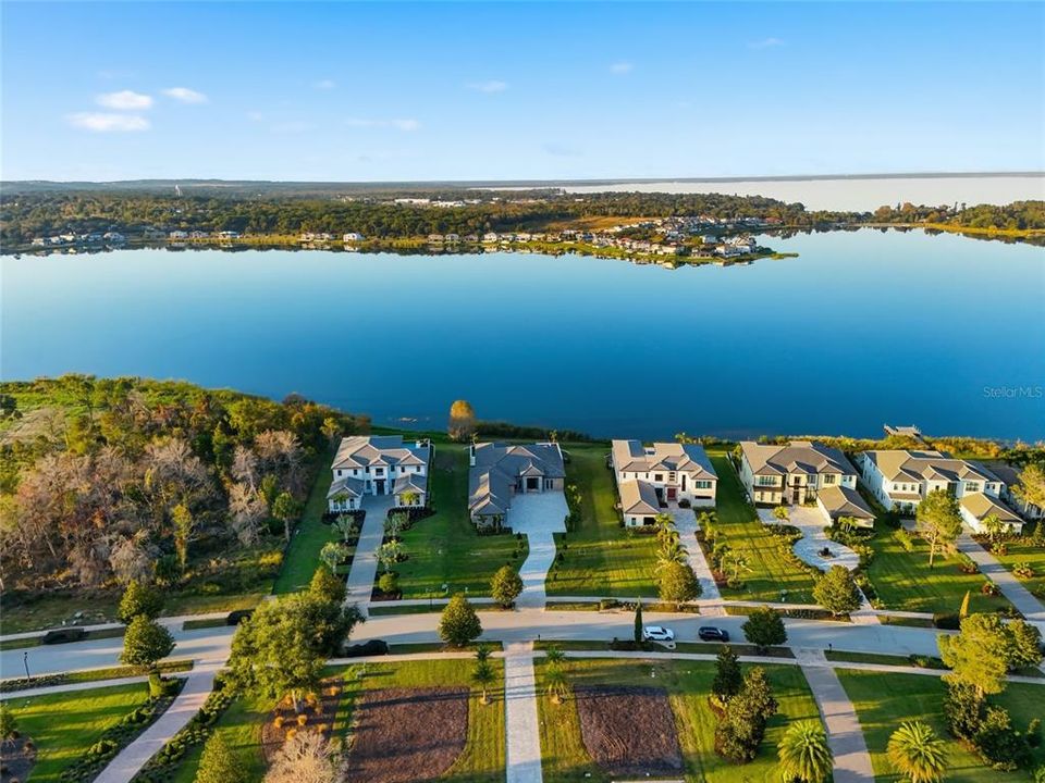 For Sale: $4,050,000 (4 beds, 5 baths, 4874 Square Feet)