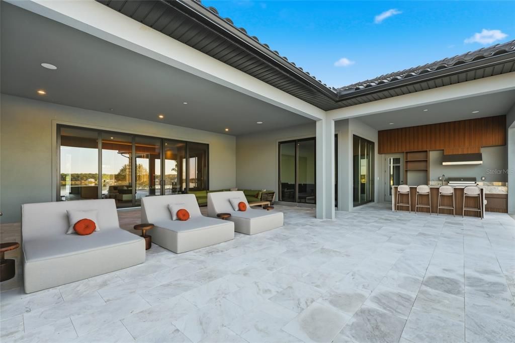 For Sale: $4,050,000 (4 beds, 5 baths, 4874 Square Feet)