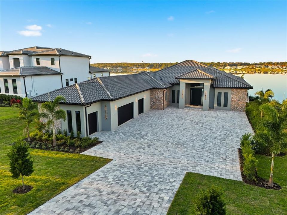 For Sale: $4,050,000 (4 beds, 5 baths, 4874 Square Feet)