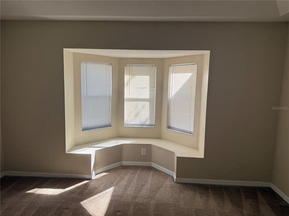 For Rent: $2,500 (4 beds, 2 baths, 2063 Square Feet)