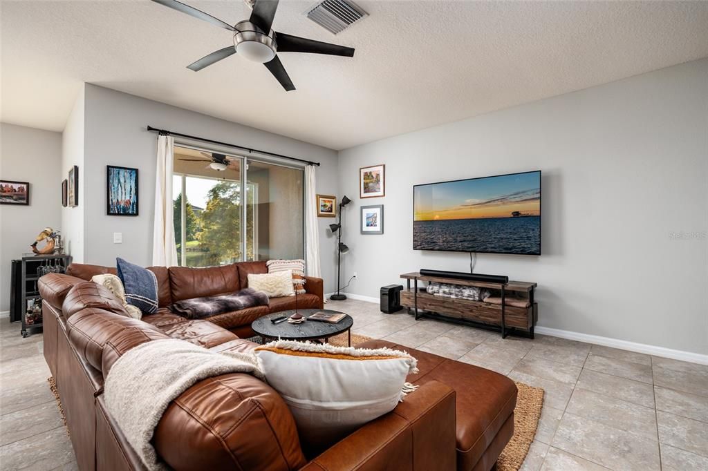 待售: $565,000 (3 贝兹, 2 浴室, 1995 平方英尺)