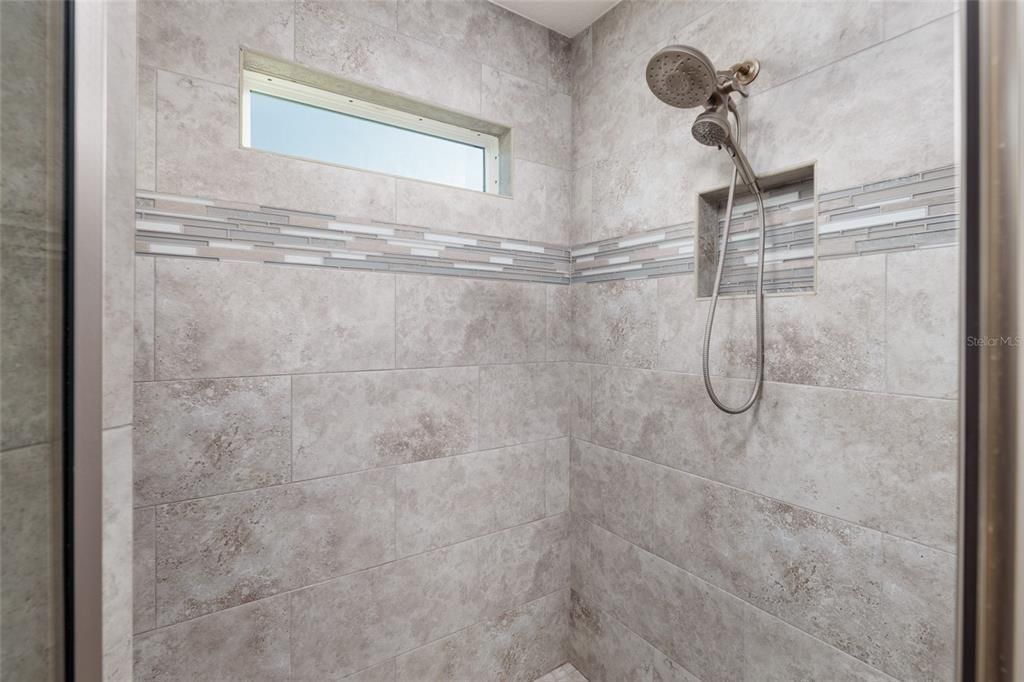 待售: $565,000 (3 贝兹, 2 浴室, 1995 平方英尺)