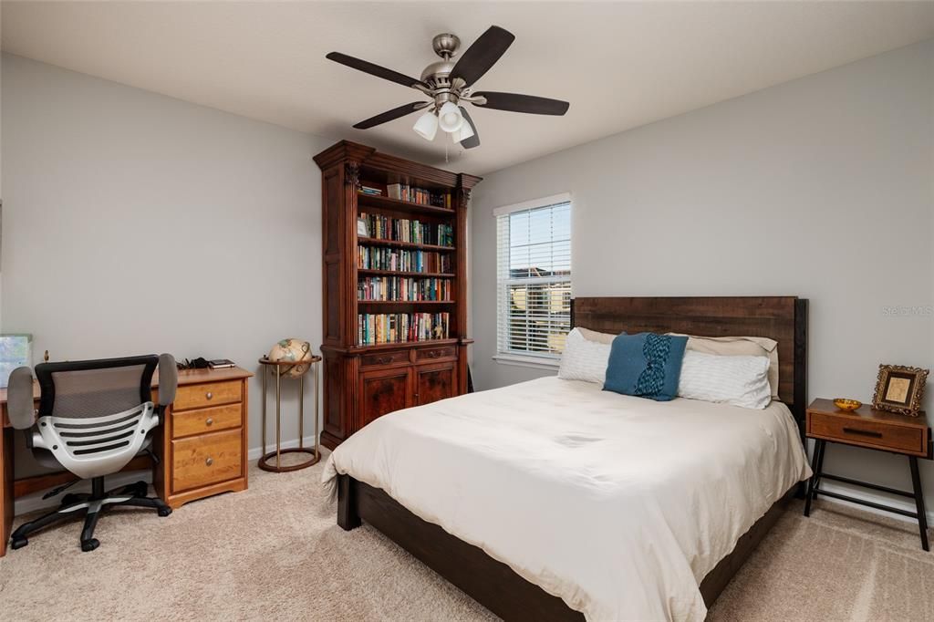 待售: $565,000 (3 贝兹, 2 浴室, 1995 平方英尺)