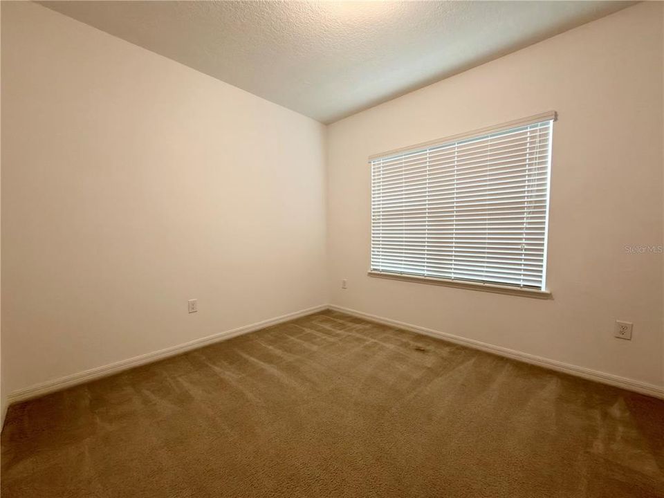 For Rent: $2,800 (4 beds, 2 baths, 2047 Square Feet)